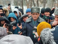 «Кемпир-Абад» боюнча ИИМдин алдында митинг өтүп жатат